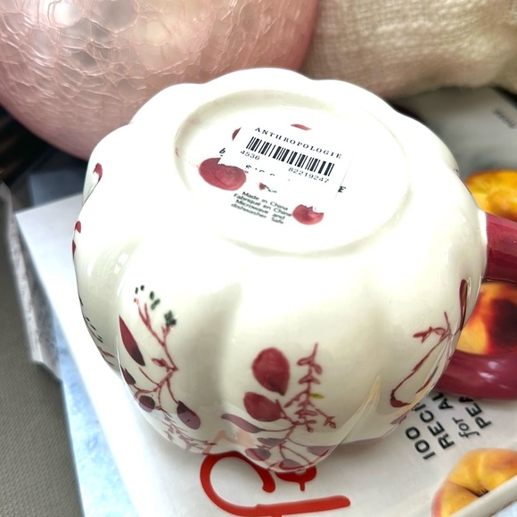 Anthropologie Floral Pumpkin- Shaped mug NWT in Wine - Picture 6 of 10